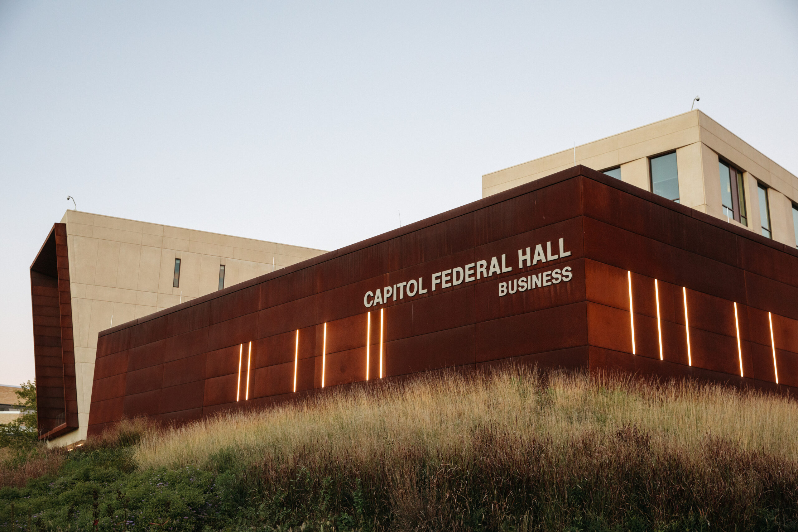 Capitol Federal Hall stock: 2018